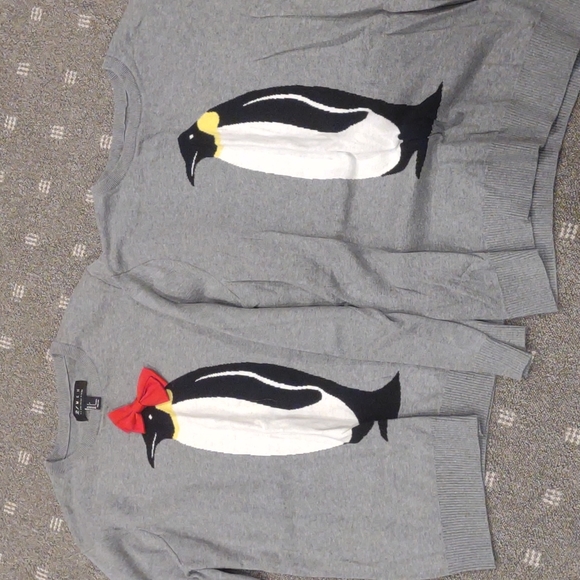 Other - Set: small and xl 🐧 sweaters xmas sweatshirts